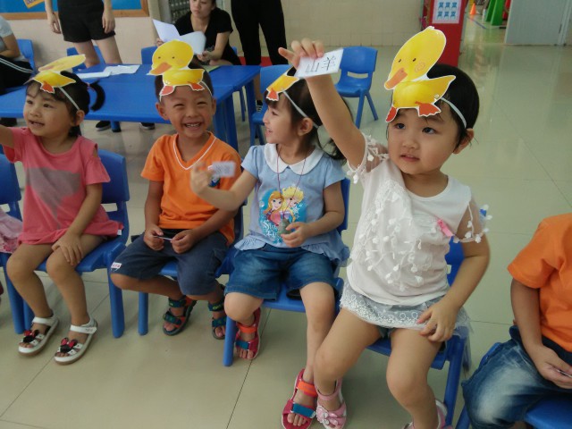 在交流中学习，在学习中总结——外经贸幼儿园小班级公开教研活动
