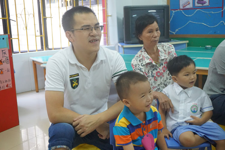 外幼开学季：牵着孩子的手，让孩子爱上我们