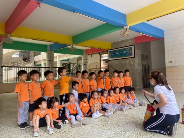 中班小课题：幼儿互动性安全教育课程实施策略