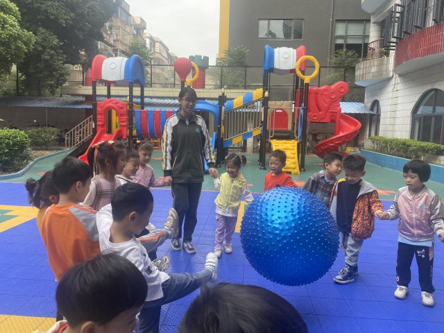 幼儿园中班合作性体育游戏的实践研究
