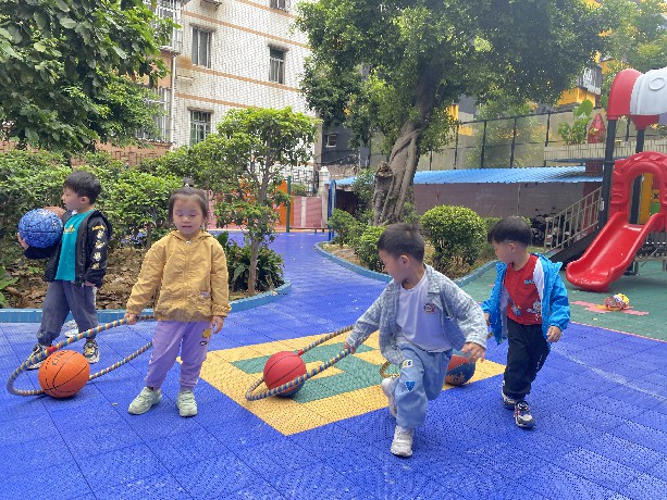 蚂蚁运粮
