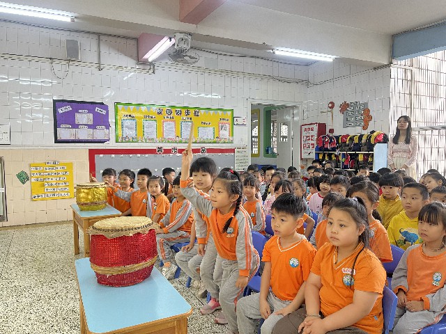 东莞市外经贸幼儿园大班礼仪小课题