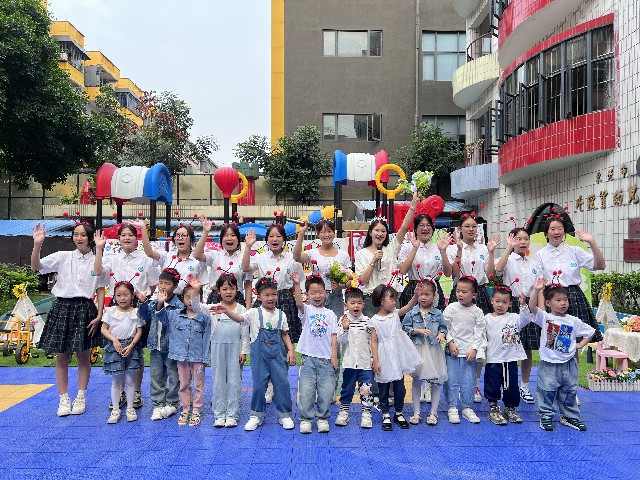 外经贸幼儿园三月份主题幼儿集体生日会
