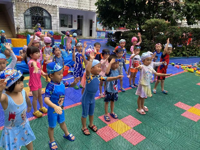 夏日玩水《快乐打水仗》