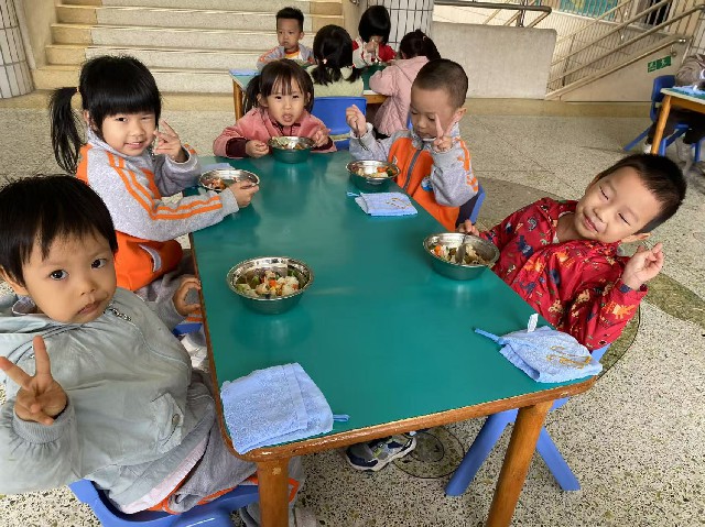 美味自助餐